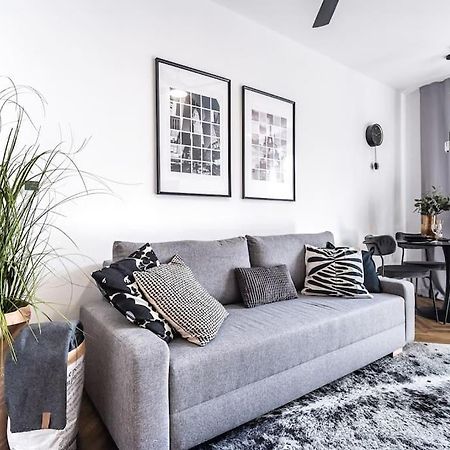 Myslbekova 5 Lägenhet Ostrava Exteriör bild