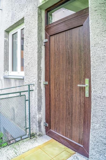 Myslbekova 5 Lägenhet Ostrava Exteriör bild